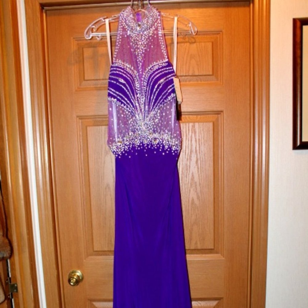 💲Sale💲Jeweled & Beaded Glamorous Evening / Prom Gown by Xtreme
